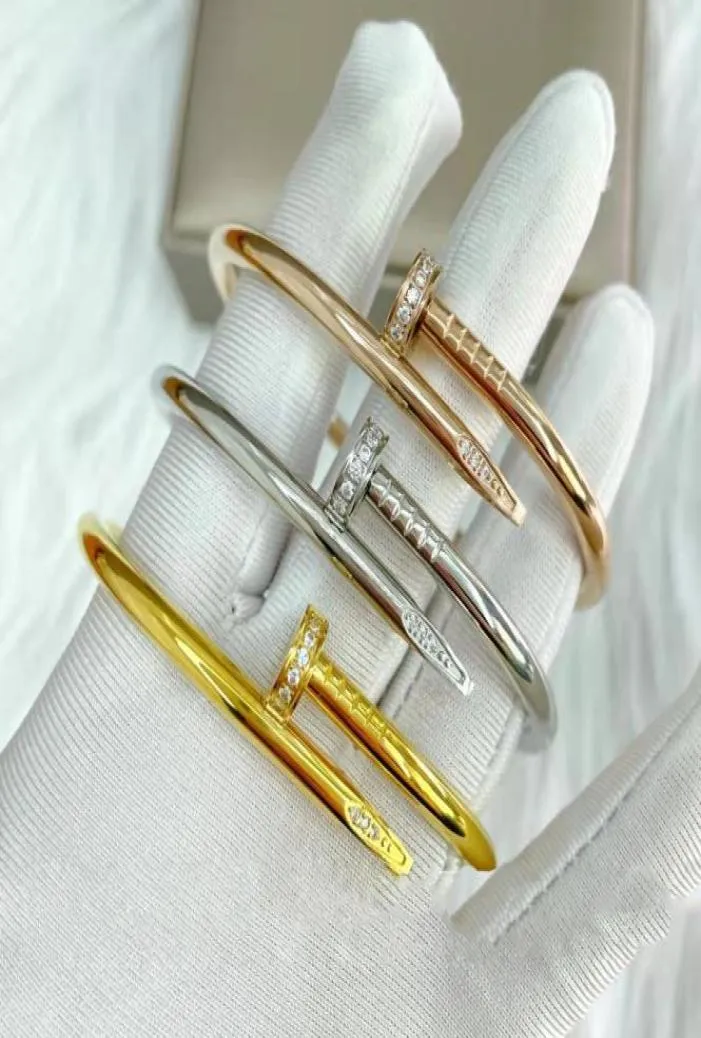 Designers de mode bracelets charme bijoux bijoux de haute qualité classique Men039s Bracelet Bijoux non décolorante Cadeau pour hommes et WOM2872237