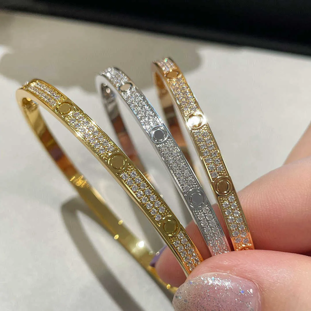 High end designer V Gold High Edition Cards Man Tian Xing Two Rows Diamond Narrow Edition Bracelet Female Plated 18K Rose Gold Light Luxury Versatile Bracelet Female