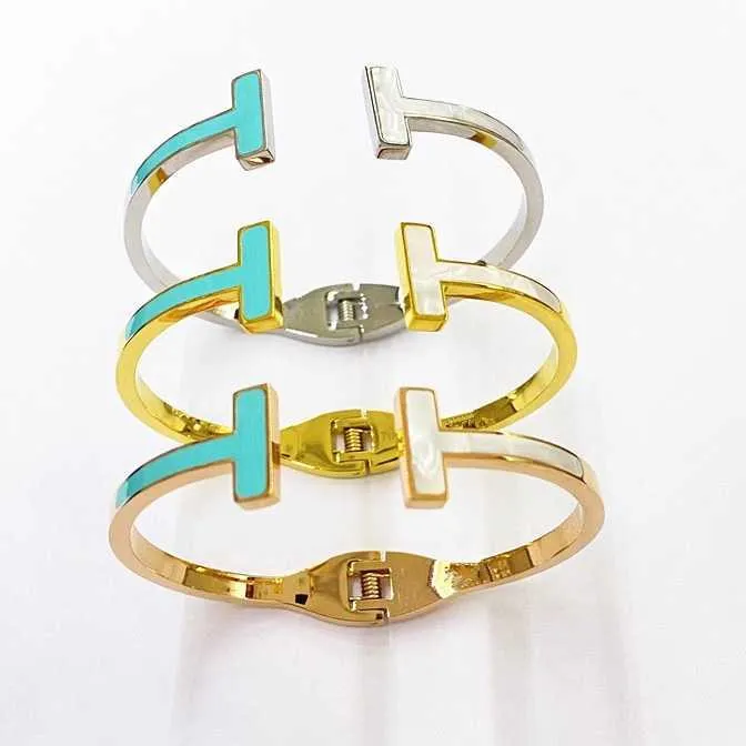 Mode -experts bevelen sieradenarmbanden aan 18k dames klassieke armband met gemeenschappelijke tiffaniy