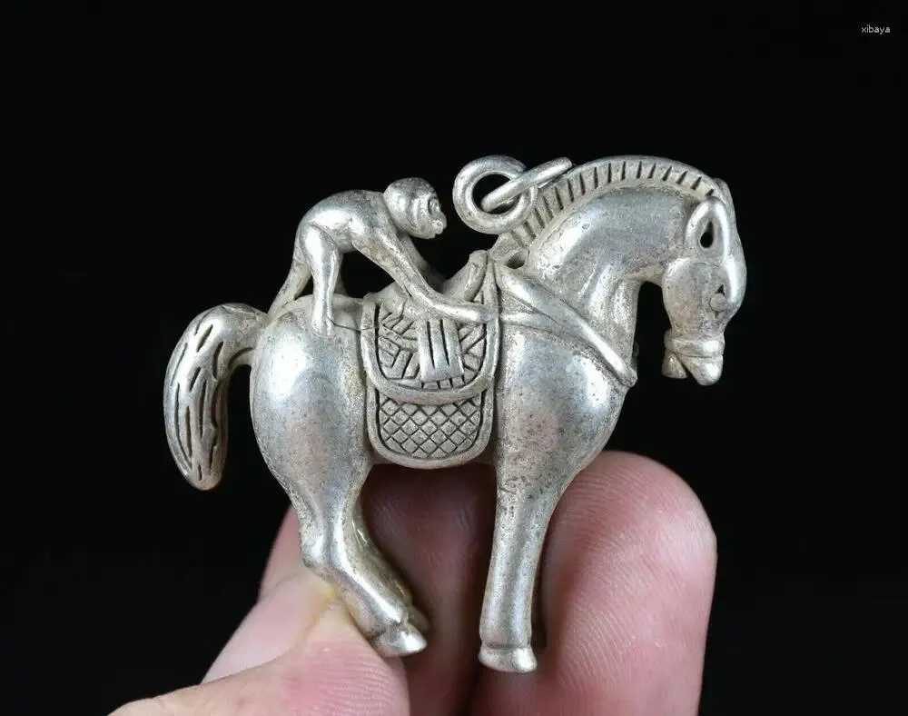 Dekorative Figuren 4,5 cm seltener alter chinesischer Miao Silver Feng Shui Pferd Affen Erfolg Lucky Anhänger