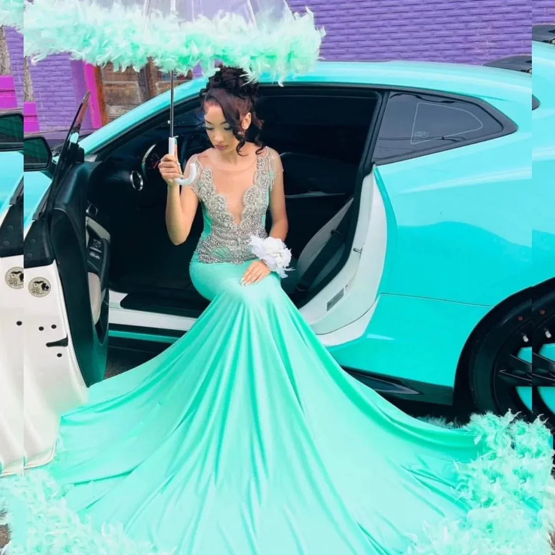 Glitter Mint Sheer Neck Mermaid Prom Dress 2024 Luxury Silver Rhinestone Beads Black Girls Formal Gala Party Gown