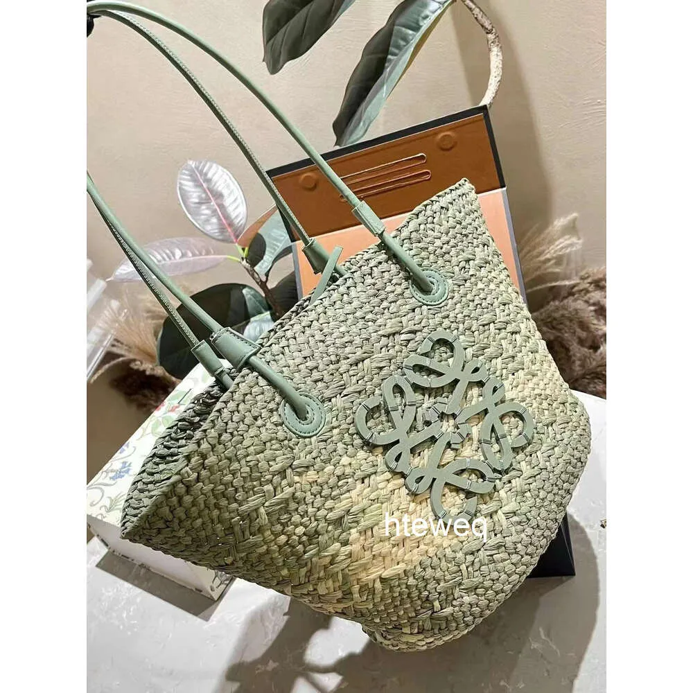 ICare Maxi Tote Designer Women Luxury Hand Handbag Raffias Hand-Embroidered Straw عالية الجودة شاطئ كبير سعة كبيرة حقائب التسوق في الكتف