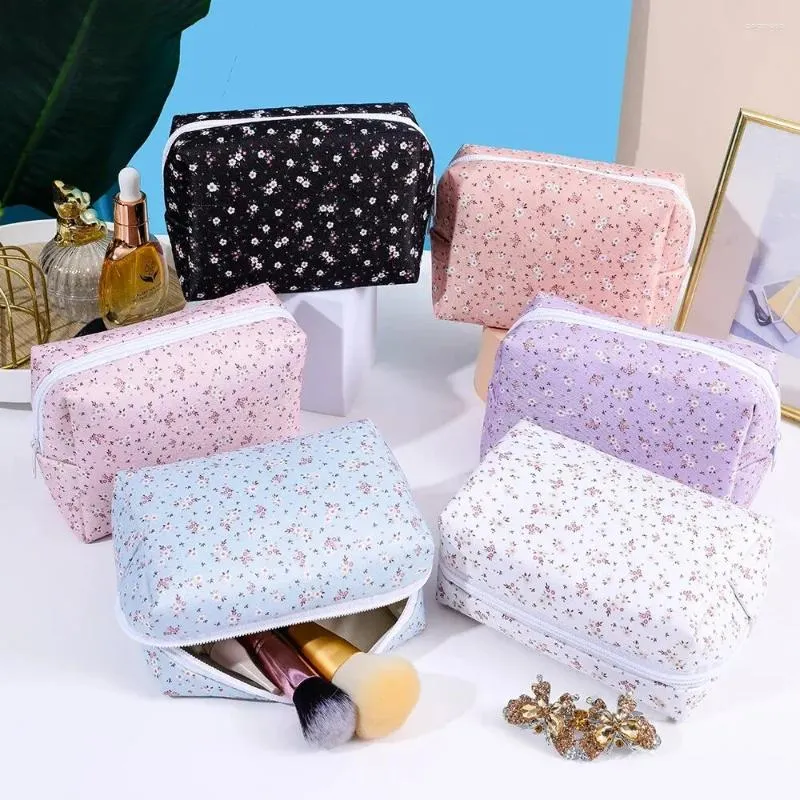 Sacs de rangement Travel Sac cosmétique Tissu Floral Portable Coton Soft Coton Skin Care Produit Zipper