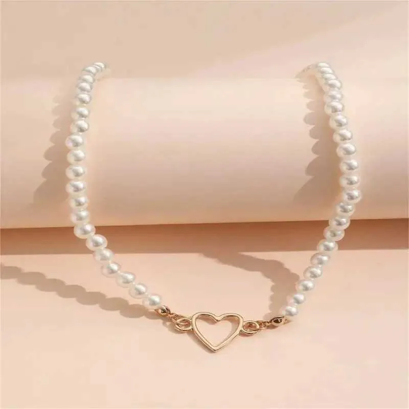 Wedding Bracelets Trendy Love Heart Pearl Necklace Female Personality Travel Party Fashion Clavicle Collier Accessories Colar Perlas Collar Gift