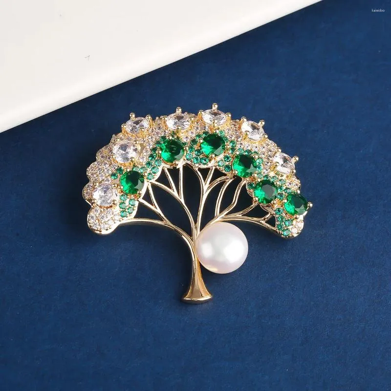 Broszki naturalne perłowe 18-karowe galwane złoty kolor miedzi mikroinset cyrkon choinka broszka Dekoracja odzieży damskiej