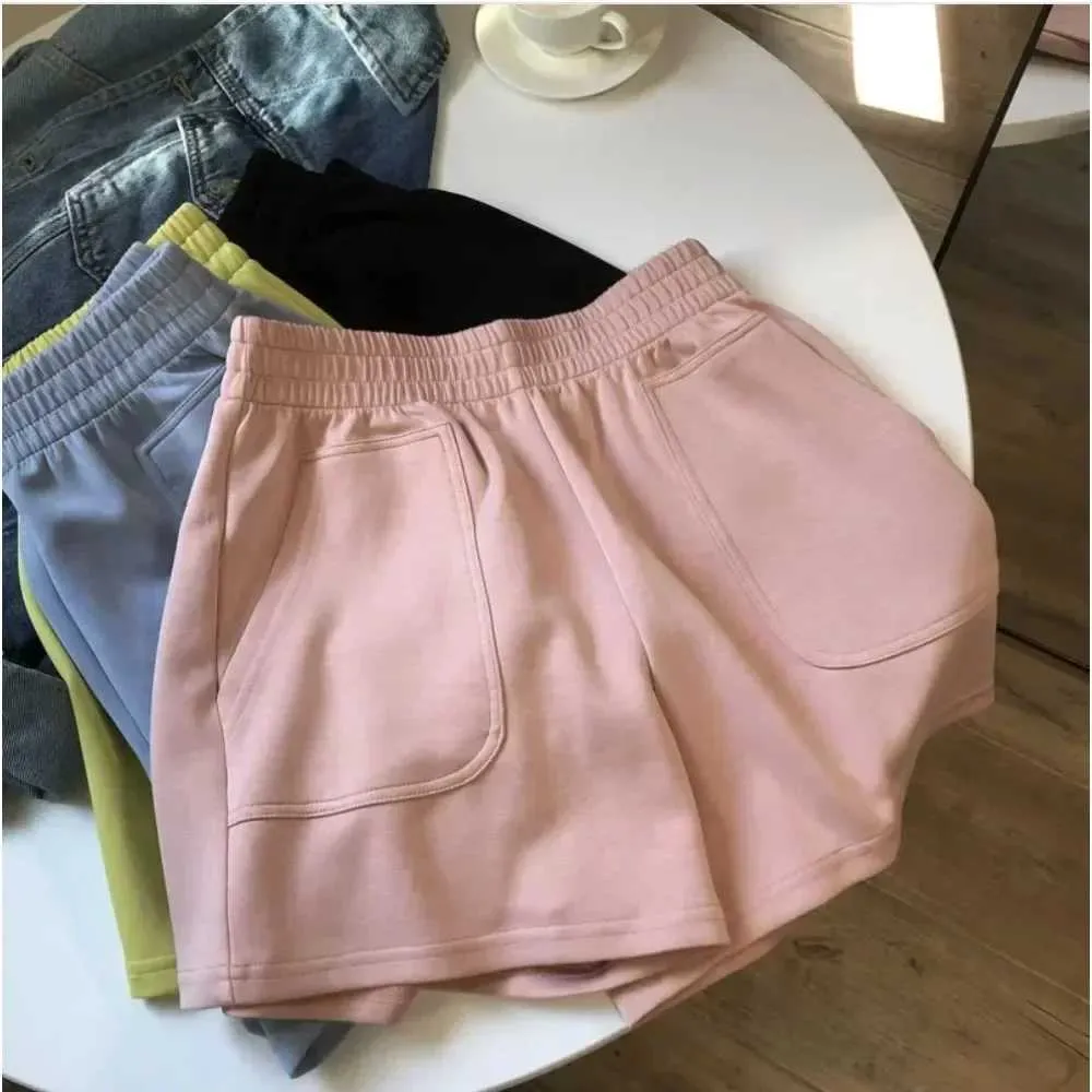 Short féminin pantalon décontracté adapté aux petites personnes shorts sportifs pour femmes minces et lâches en été hautement taille A-line perte de poids large pantalon chaud y240504