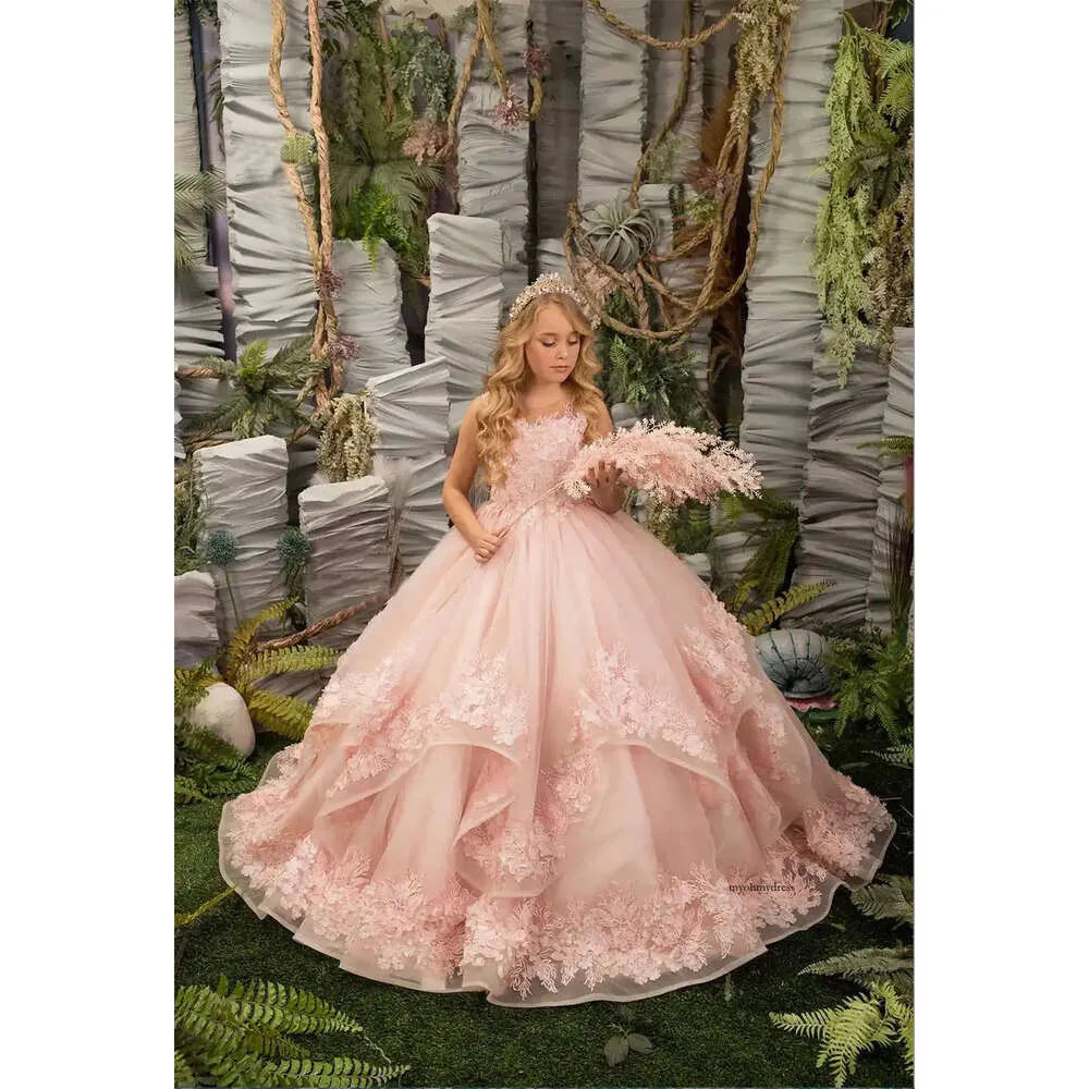 Robes de fleurs en dentelle florale rose Princesse moelleuse Pagnie à plusieurs niveaux Robe de soirée fille d'anniversaire