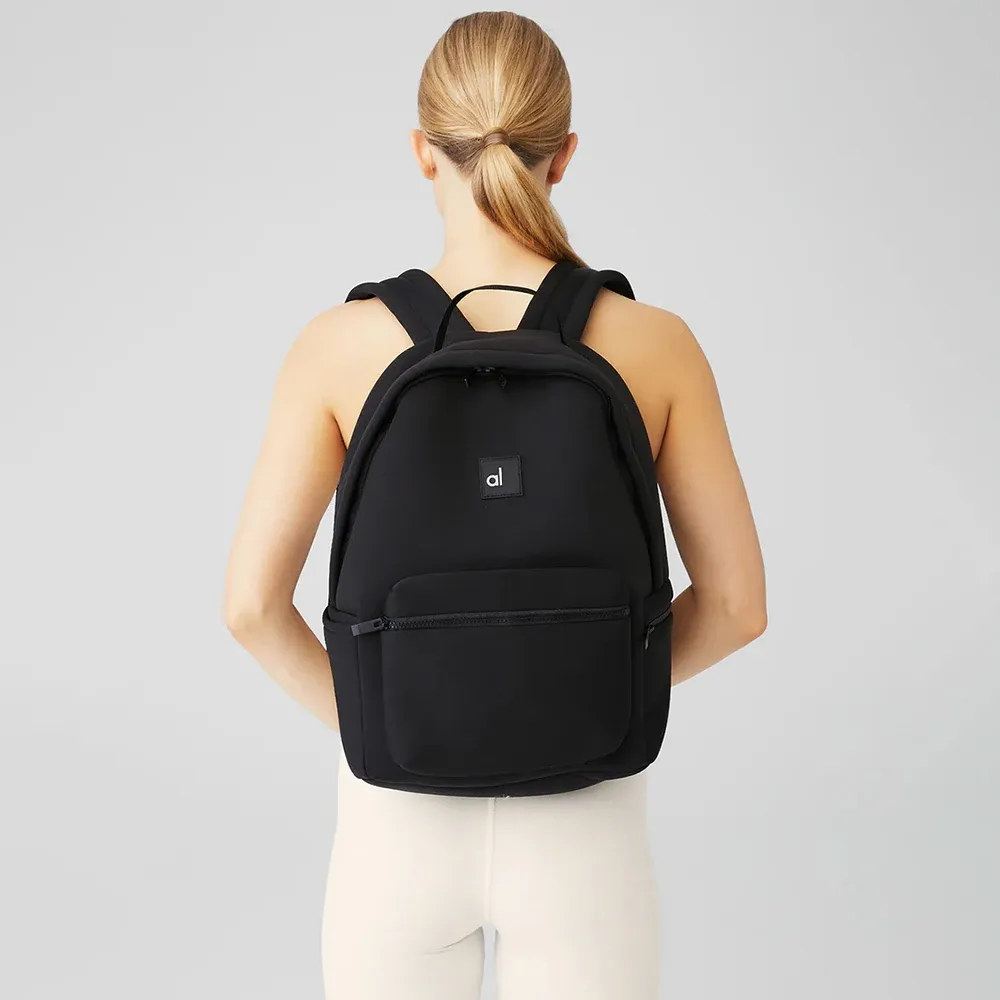 【ALO Yoga】STOW BACKPACK ブラック/シルバー 海外限定 Stow Backpack - Black/Silver | Alo Yoga