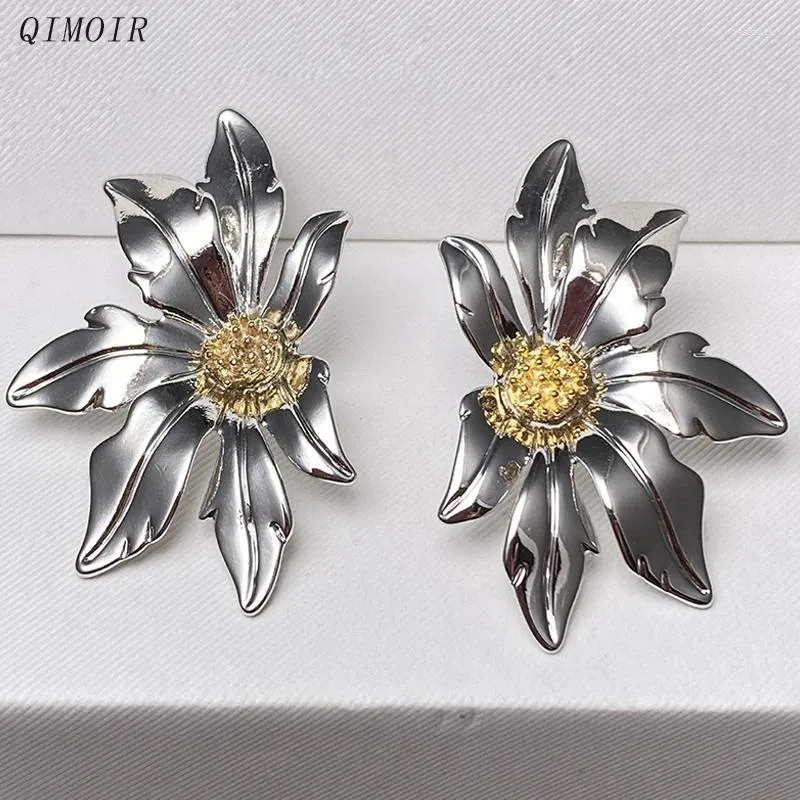 Boucles d'oreilles Stud Two-Tone Metal Flower Post Fomen Women Rhodium Placing ACCESSOIRES ÉLÉGANTES ACCESSOIRES DE JIANIES DE MODE TIMELTES