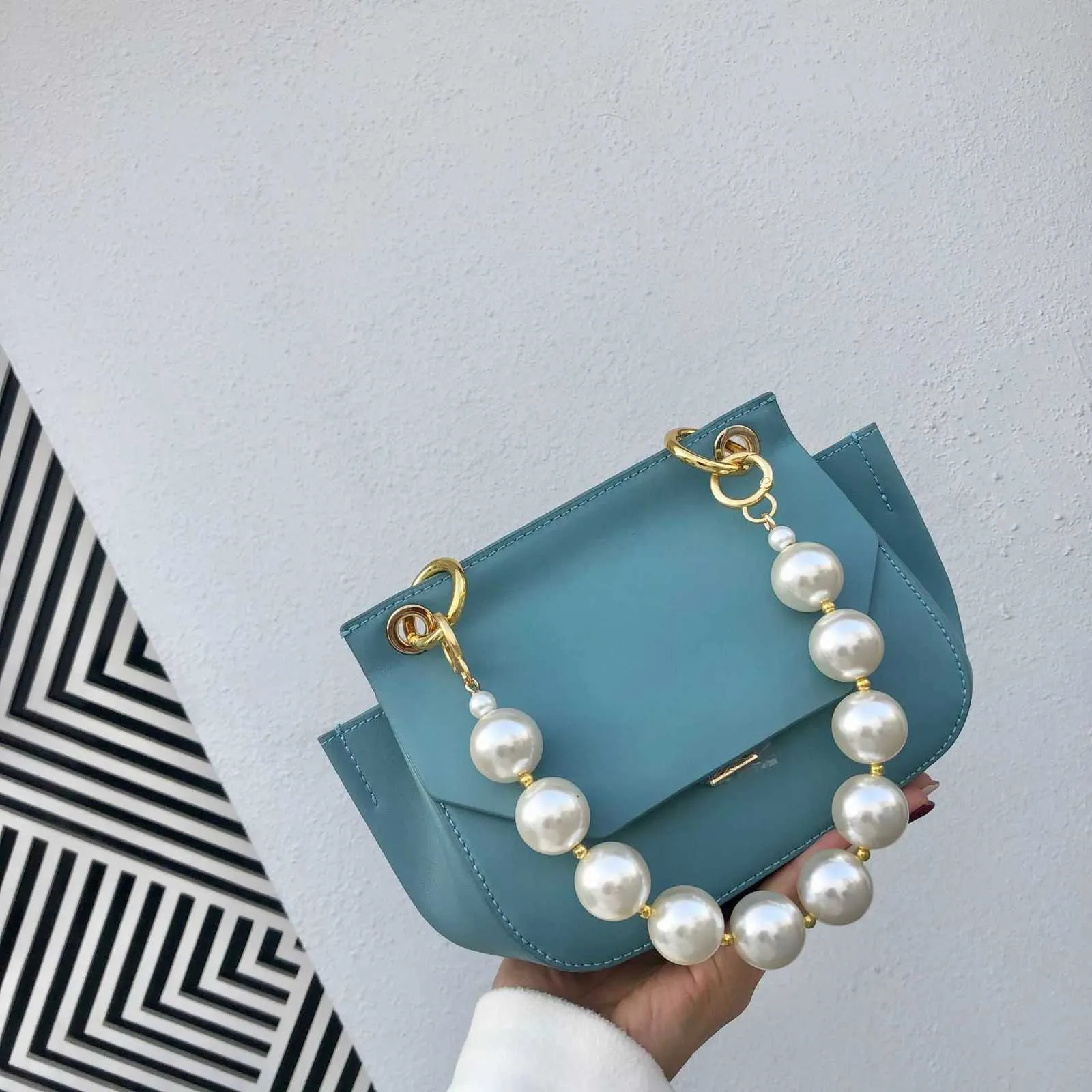 Leder echtes Damenbeutel kleiner Design Handtasche Mode Pendler Perlenkette Crossbody Cowhide