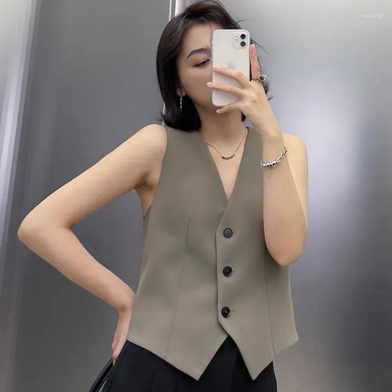 Sleeveless suit jacket shop