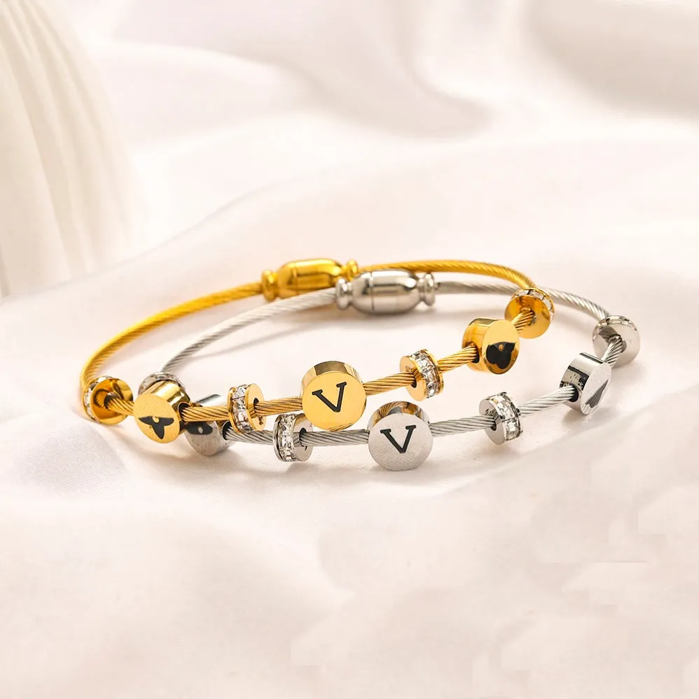 Bracelets de estilo clássico Bangle Women Bangle Luxury Designer Jóias Cristal 18K Gold Gold Bated Stoinless Looks Bulbões de Bulbilhas de Presente Mens 231v