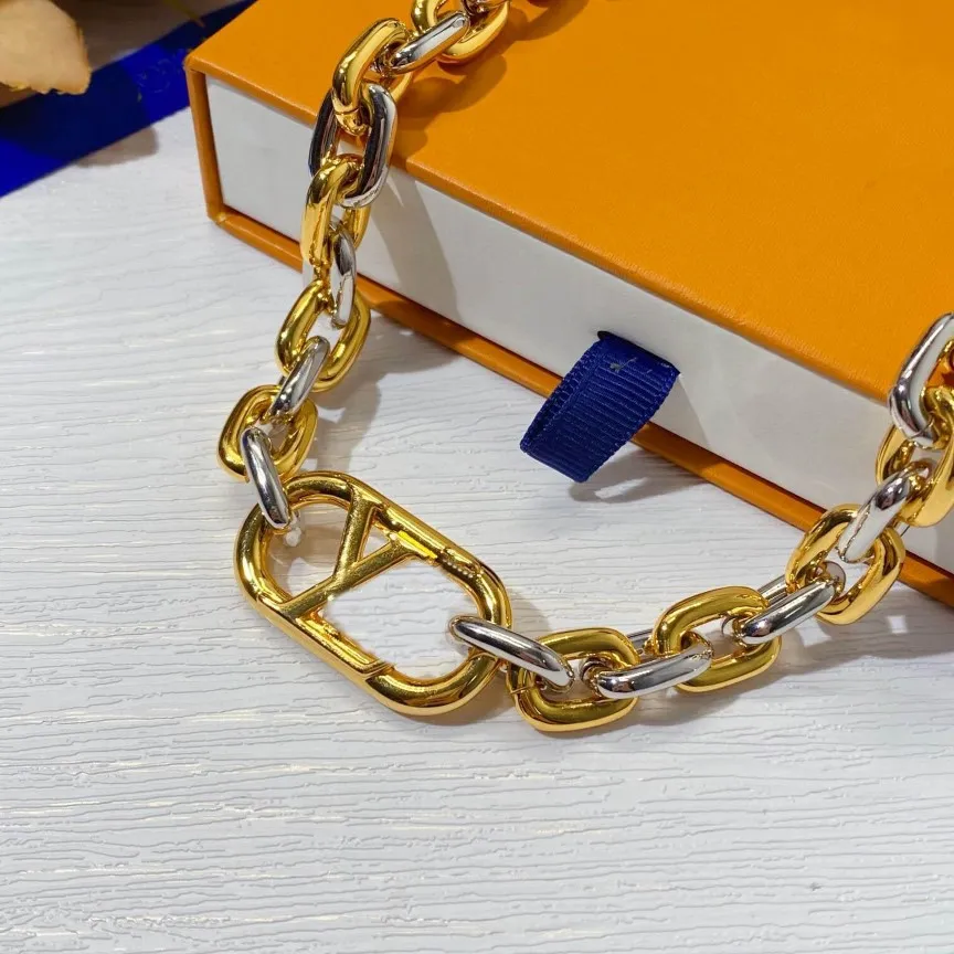2022 Toppkvalitet Charm Pendant -halsband med två färger pläterade för kvinnor Bröllopsmycken Gift Have Box Stamp Choker PS7557 289N