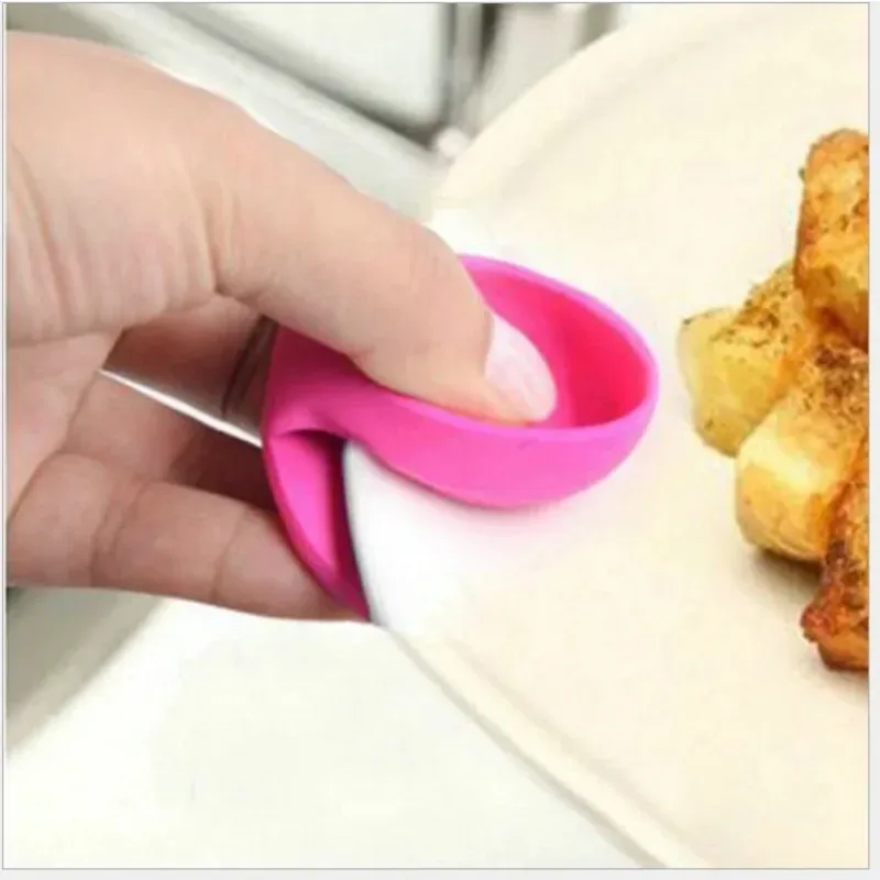 1 pc magnetron oven mitts siliconenhouder voor handige warmte geïsoleerde handschoenvinger niet -slip clips keuken accessoires kookgereedschap