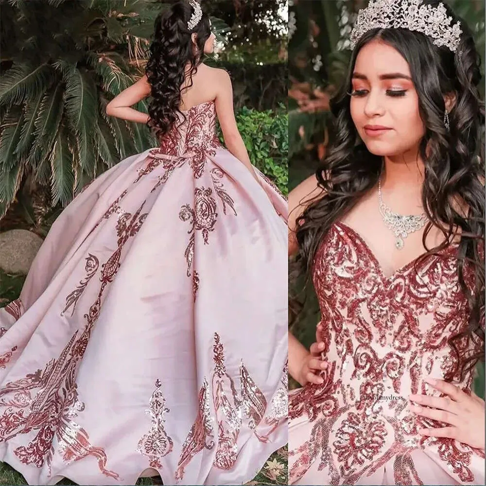 2024 Rose Gold recined Quinceanera Dresses Ball Ball Virtipy sweetheart equins Blush Pink Sweet 16 Party Prom Dress Bress Bress Press Plus بالإضافة إلى حجم مشد الظهر 0509