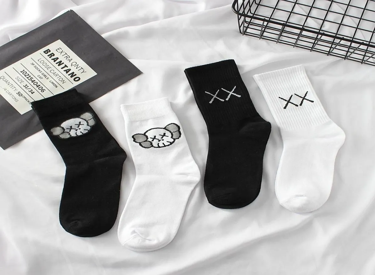 Forking Brand Mid Tube Socks Co nome da mesma meias Korean Harajuku Sports Men039s e Women039s Black e WH7814094