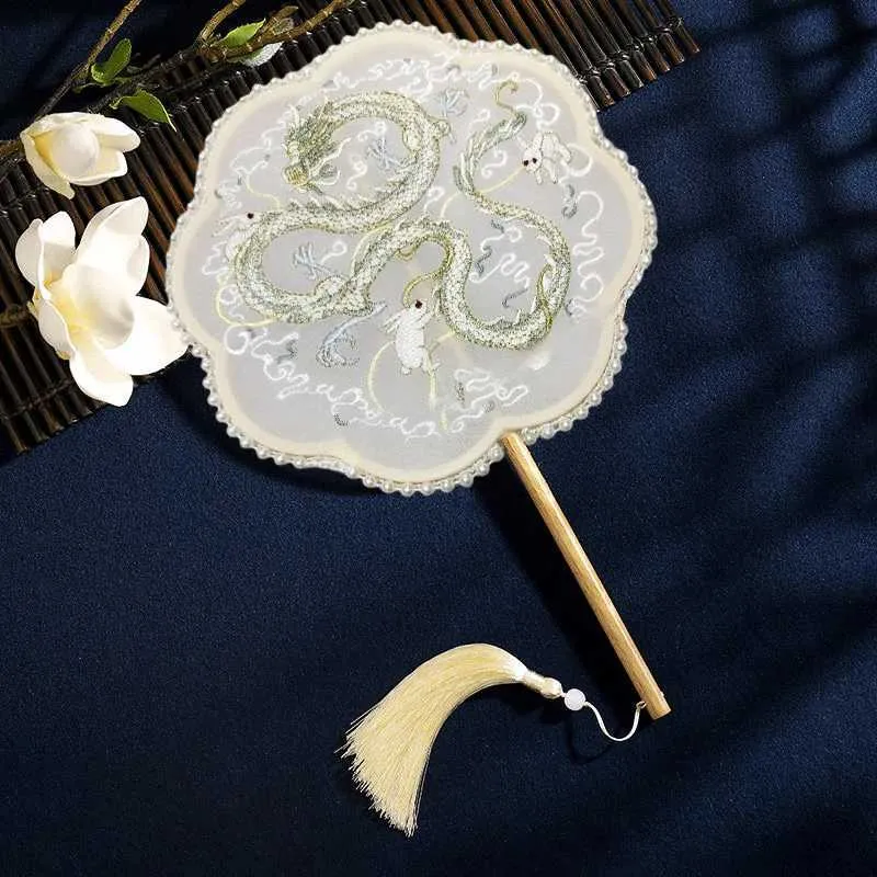 Produkte im chinesischen Stil gestickt Seidenfan Chinesischer Stil Klassischer Hofhandfan für Frau Hochzeit Dance Party Cosplay Home Decor