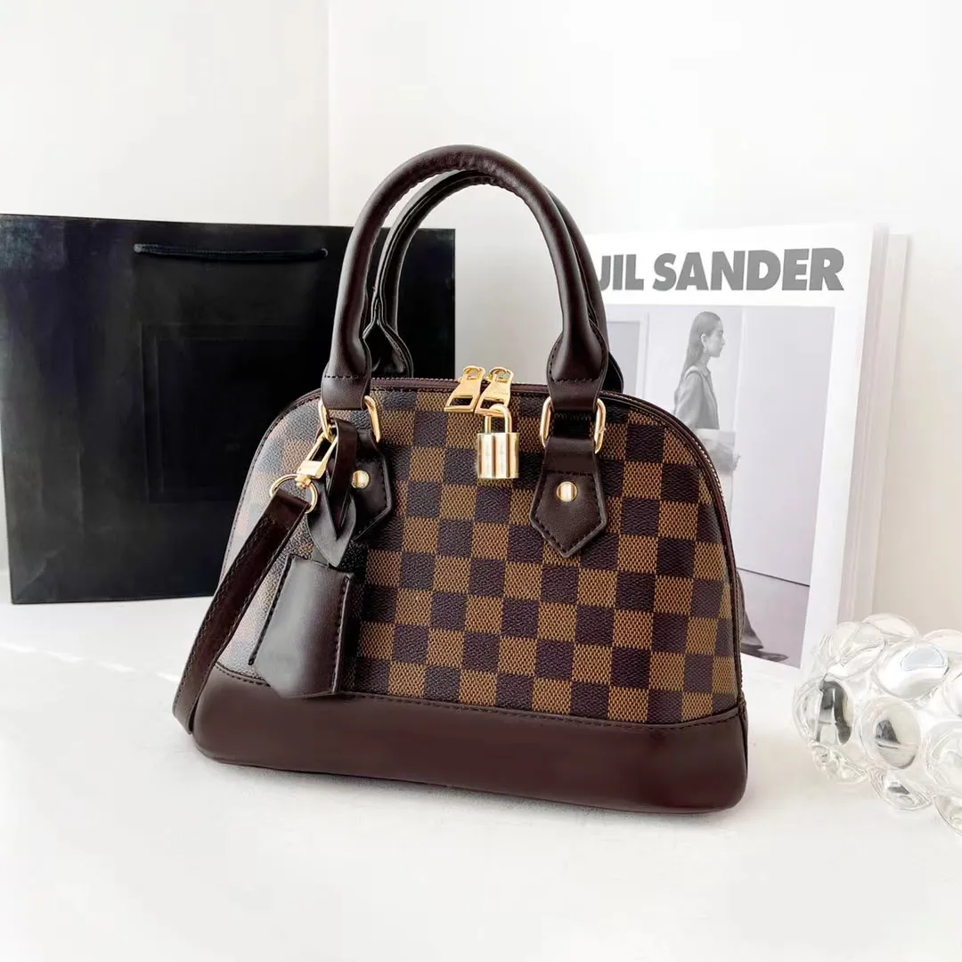 top handle Nano Alma BB Shoulder bag for Woman shell tote Luxury Designer Bag mens Leather handbag Cross Body lock purse Clutch pochette embossed