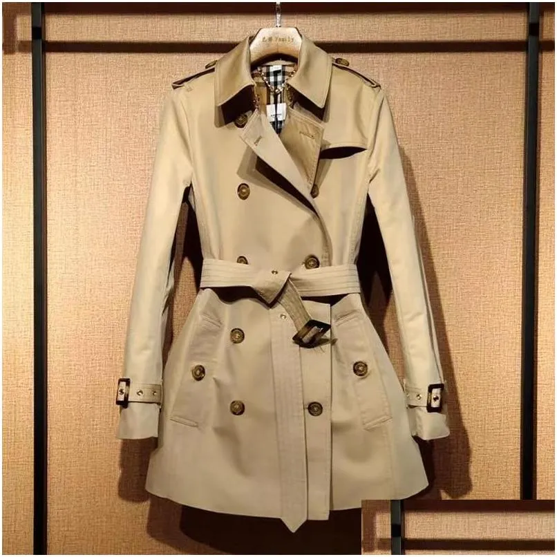 Women Trench Coats 2023 Projektant Oryginalny moda klasyczna Brytyjska beżowa kurtka Top swobodna z paskiem zrzucając odzież Dhkbw