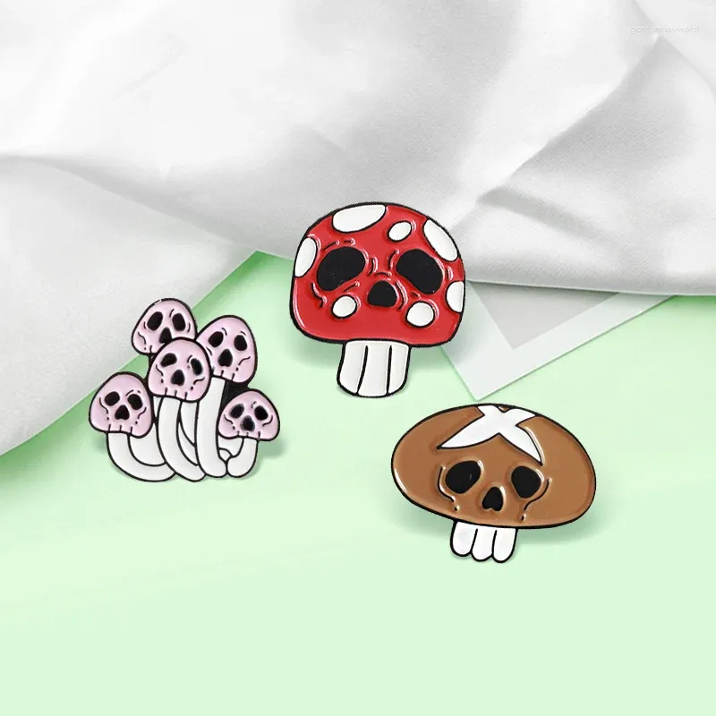 Spille Scheletro Skull Scheletro Fungo Fungo fantasma Russula Pins Broche Spille Bassughi Batteni di Halloween Kids Gioielli