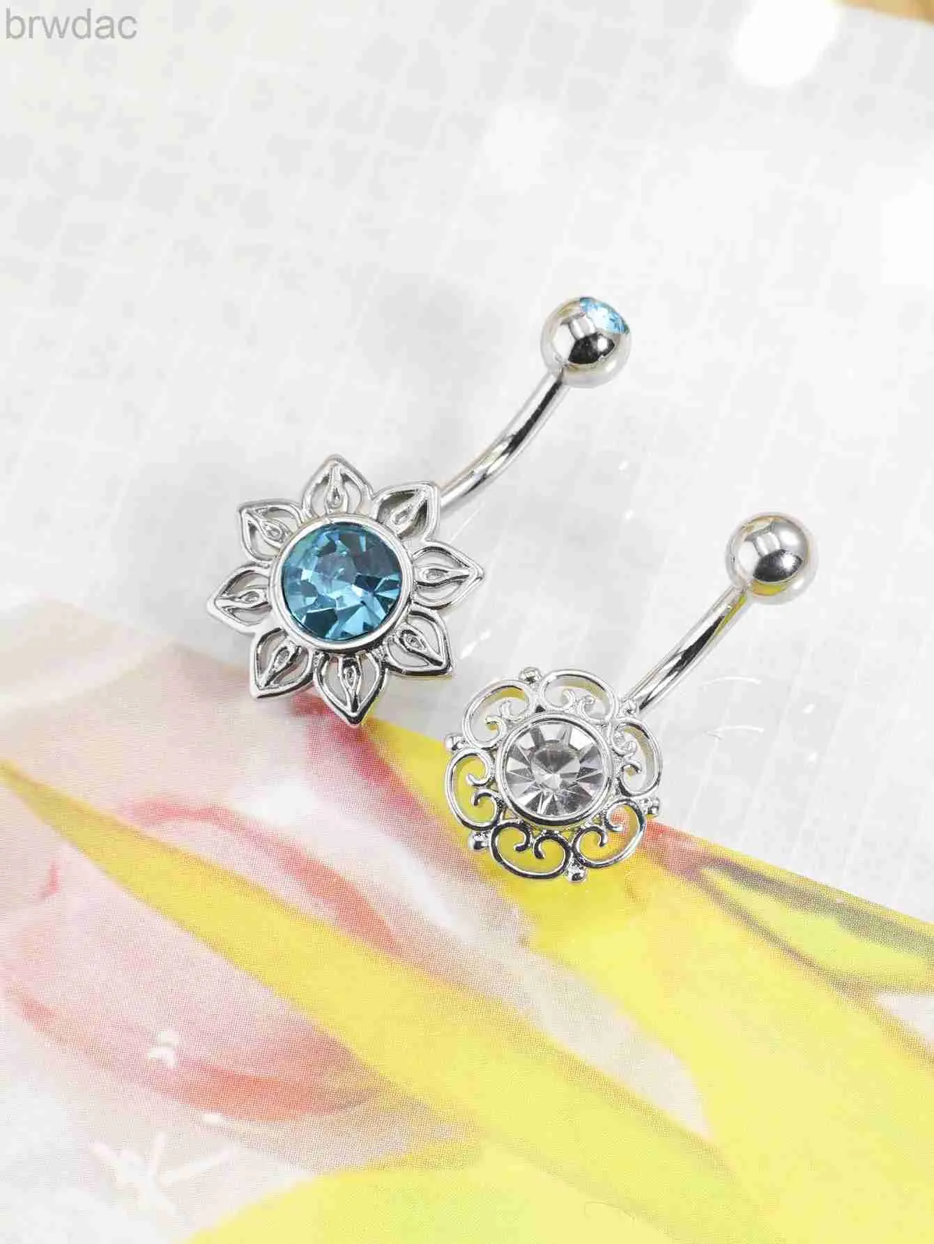 Navelringe 1 pc Blau Kristall Sonnenblume Navel Ring Edelstahl Hohlbohrer Out Bauchknöpfer Ring Bolzen Bauch Nabelschnelle Piercing Frauen D240509