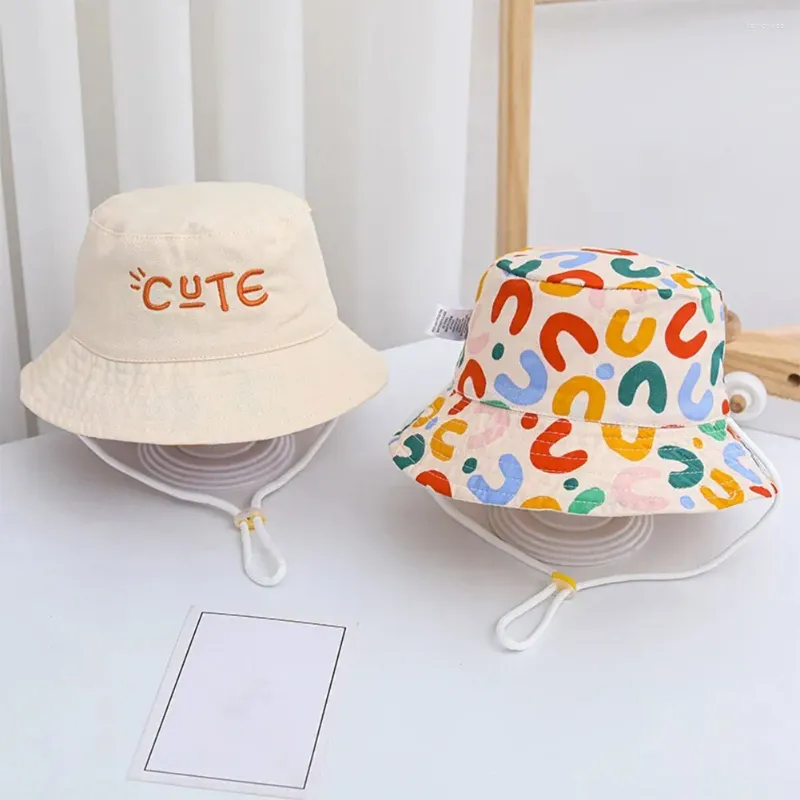 Bérets pour enfants double face chapeau de seau avec chaîne mignon lettre brodée garçons filles pêcheur panama casquette d'été