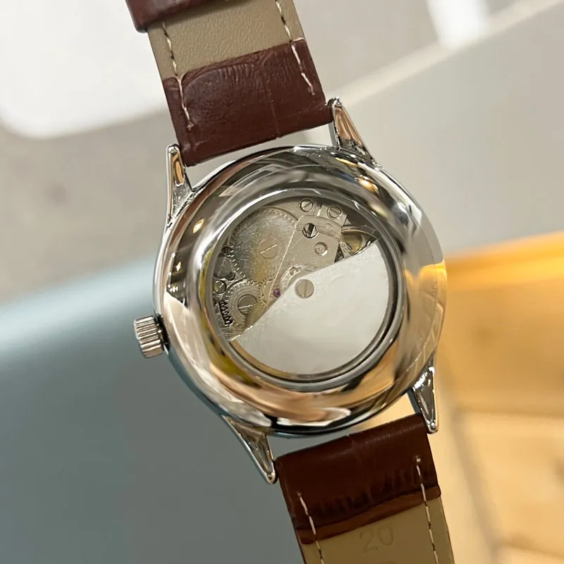 Luxury Mens Watch Mécanique Mouvement automatique Sangle en cuir Designer Wristwatch High Quality Mens Matches For Man Birthday Christmas Patter's Fay Gift Montre 40mm