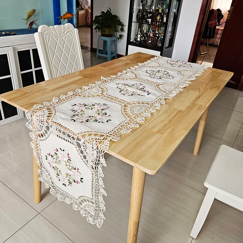 Wholesale of vintage pattern embroidered lace tablecloths from manufacturers, supporting customization in various styles