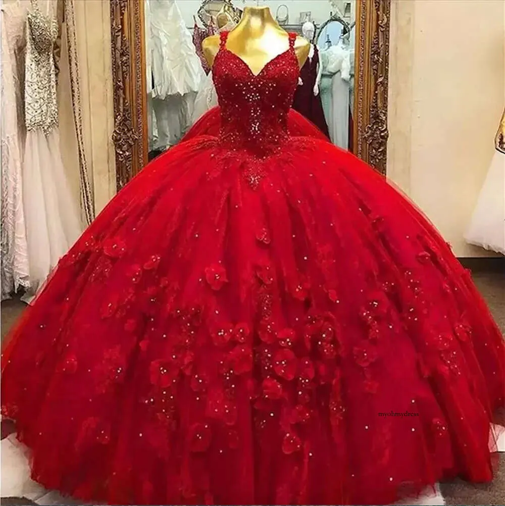 Red Quinceanera -jurken 2023 TULLE BANDEN RUMFles kristallen kralen vloerlengte handgemaakte bloemen pailletten optocht feestbal jurk 0509