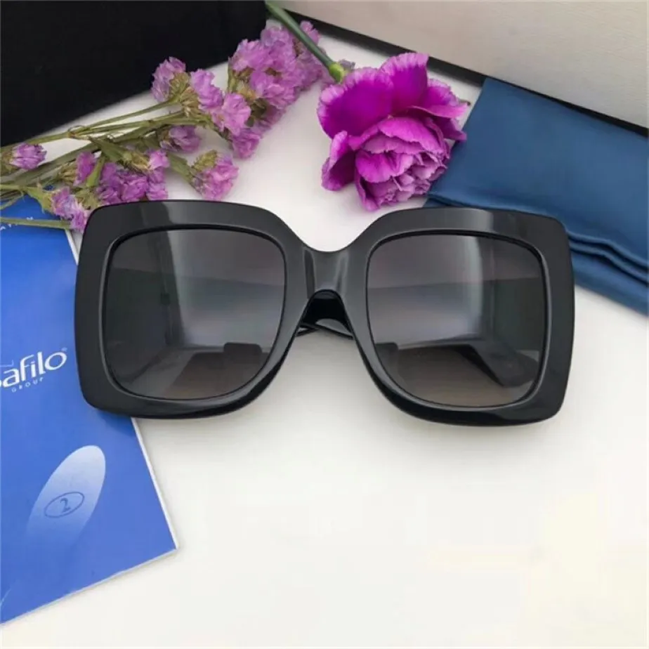 2020 Nouvelles lunettes de soleil mode Femmes 3 couleurs Cadre de cristal brillant carré grand cadre Hot Lady Design UV400 LENS AVEC CAS 320B