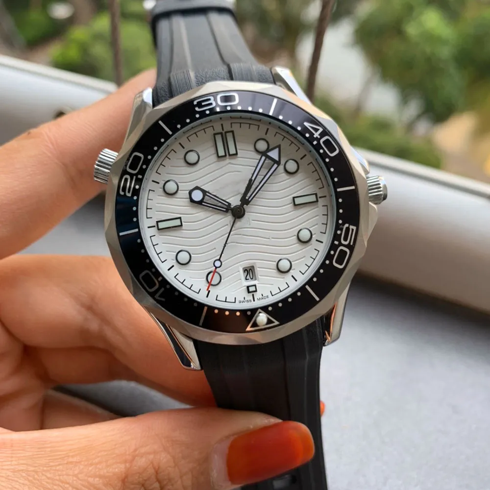 男性のための時計完全自動機械時計42mmラバーストラップリップルダイヤルメンズデザイナーウォッチトップリストウォッチ
