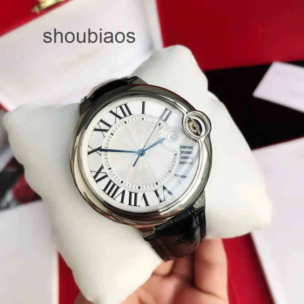 Ladies Weihnachtswagen Armbanduhren Armband präsentiert Luxus Uhren Uhren Designer Männer Klassische Uhren Blue Ballon Roman Numerals Automatische Freizeit -Flecken OQM9