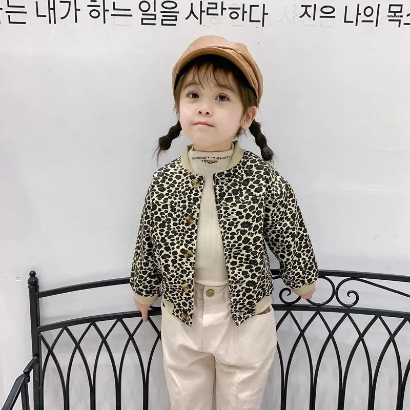 Vestes Fashion Kids Coats 2024 Automne Boys Girls Cotton Cotton Long Mancheve Leopard Letters Outwear pour 2 à 7 ans Vêtements pour les enfants