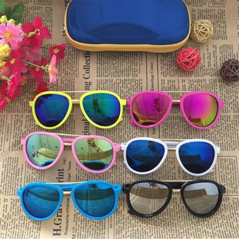 Fashion Kids Sunglasses Brand Designer Children's Zonnebril Anti-UV Baby Stijlvolle bril Girl Boy Glazen UV400 2566