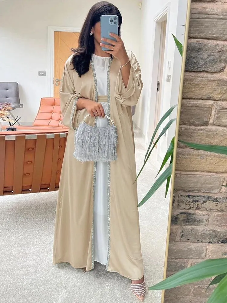 Vêtements ethniques mode satin élégant ceinturé ouvert kimono saoudie femme abayas soirée robe décontracté robe marocain arabe kaftan islam
