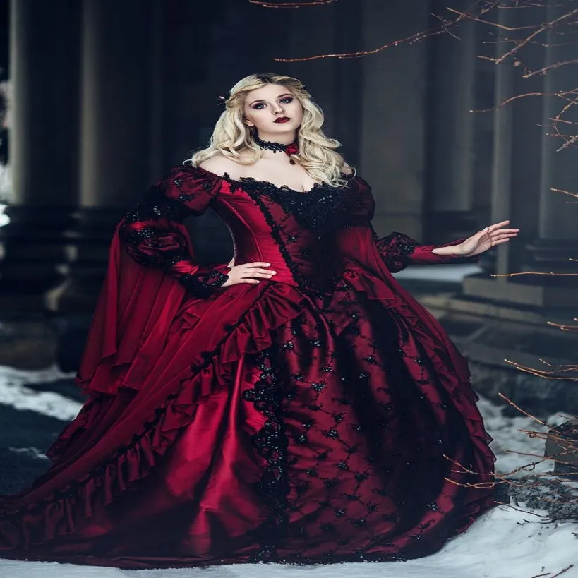 Robes de mariée médiévales d'hiver gothiques Robes de mariée de la Renaissance rouge et noire