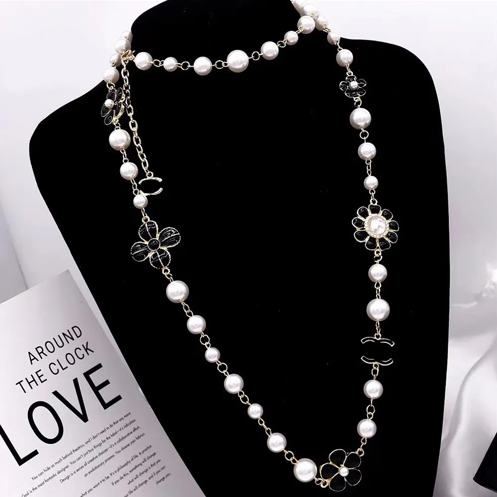 Flower Pearl Chains Letter Designer Neckalces Crystal Pendant Jewelry Stainless Steel Brand Necklace Men Womens Wedding Gifts Trendy Personality Clavicle Chains