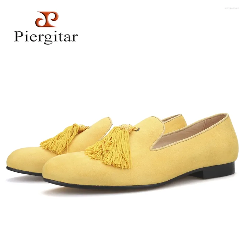 Casual Shoes Piergitar Style Handmade Yellow Color Men Velvet With Fashion Tassels Party And Wedding Dress Male Loafers