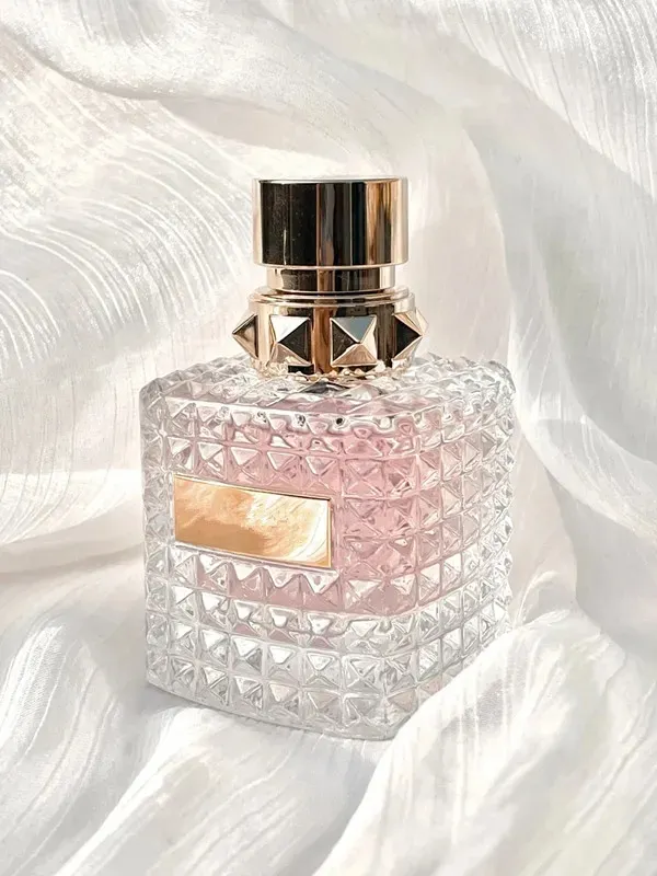 Born In Roma Intense Donna BORN INROMA CORAL FANTASY Womens Perfume Floral Fruity Fragrance For Her Perfect Gift 100ml From Famousbrandperfume 9.98 DHgate.Com