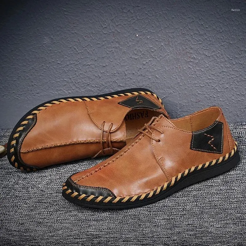 Chaussures décontractées en cuir véritable homme confortable hommes extérieurs de style britannique baskets de mode mocassins marchant conduisant le fond doux