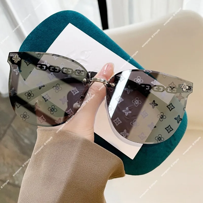 Reverie Futuristic Rimless Diamond Cutting Sunglasses 61BVRqLKwrL.jpg_BO30,255,255,  main image 4