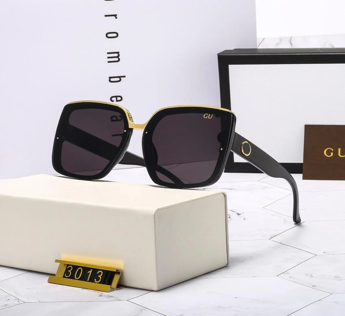 2021 Designers Lunettes de soleil carrées hommes et femmes Ton rétro Tone Driving Eyewear Mens Spectacles Fashion Metal Panel Panels Glasshes7504237
