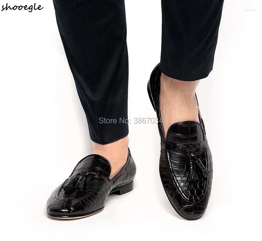 Chaussures décontractées shooegle noire bleu foncé crocodile modélisation de motifs hommes pantoufles pantoufles mocassins homme plates