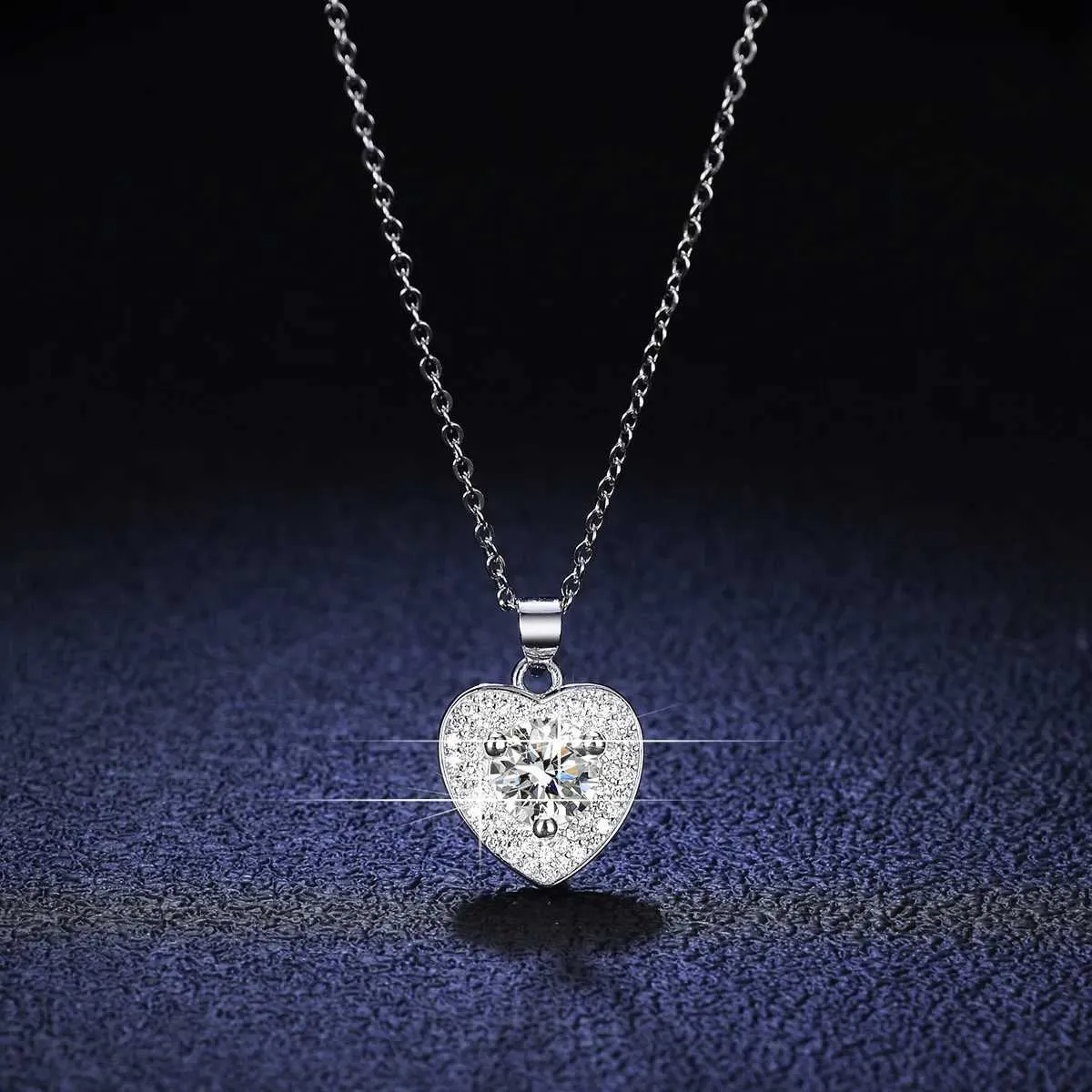 Подвесные ожерелья Hoyon Real Mossanite Ожерелье 925 Серебряное сердце в форме подвесной подвесной фонарная цепь лаборатория фонари для бриллиантовых ювелирных украшений Weddparty J240508