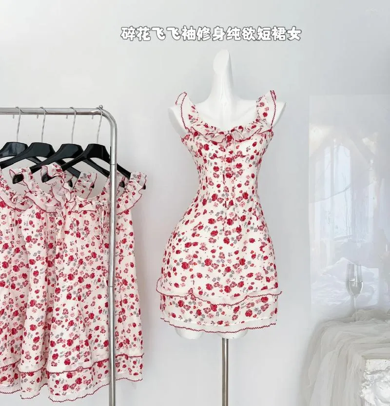 Casual Dresses 2024 Summer utsökta fragmenterade blommor Pure Desire Short kjol Kvinnors ärmlös rund halsskiktad rufs