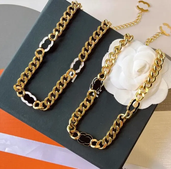 Luxury Designer Circle Pattern Collierx Chaîne de serpent pour femmes Collier noir Classics Pure Gold Bijoux de haute qualité