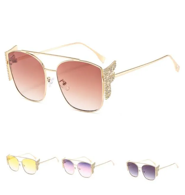 Элегантная роскошная роскошная блестящая бриллиантовые солнцезащитные очки для женщин Классические ретро -летние пляжный металл UV400 Sun Glashes Eyeglasses9002937
