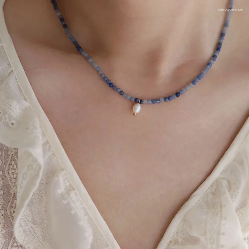 Colliers pendants titane perles naturelles