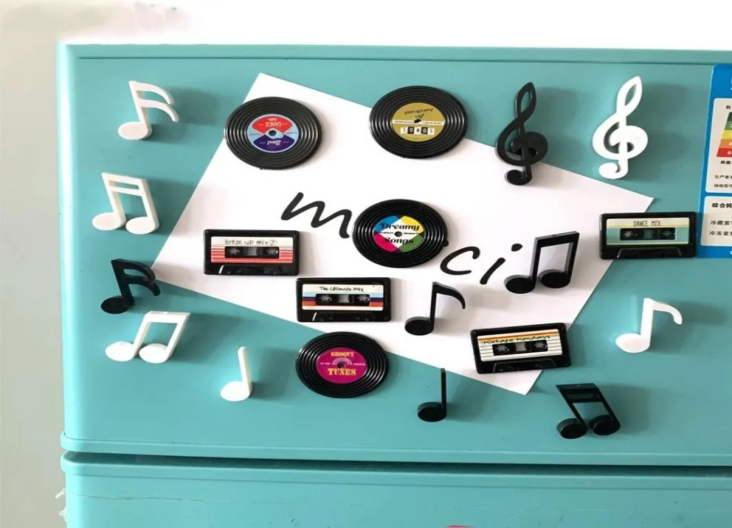 4pcs Set Creative Magnet Refrigerator Autocollant Cute Nostalgia Cassette Disc 3D ANNAGNAGE ANAGNET DESIGNER RÉSOR DES RÉDIFIER ENGRAND