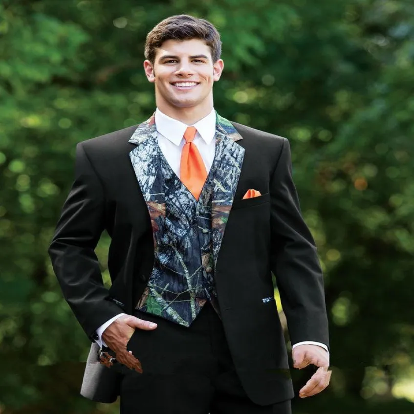 2015 NIEUWE CAMOUFLAGE TUXEDOS Unique One Button Camo Mens Wedding Suits Gotched Rapel Bread Wear Prom Suits For Men Jacket Pants Vest Ti 236e